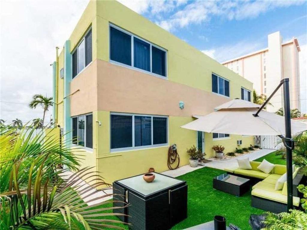 Hollywood Beachfront House Екстер'єр фото