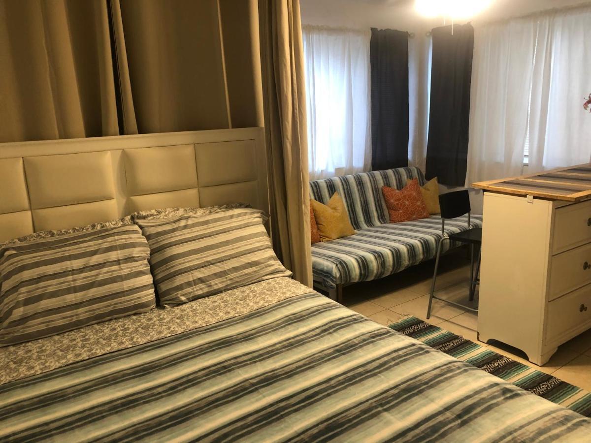 Hollywood Beachfront House Екстер'єр фото