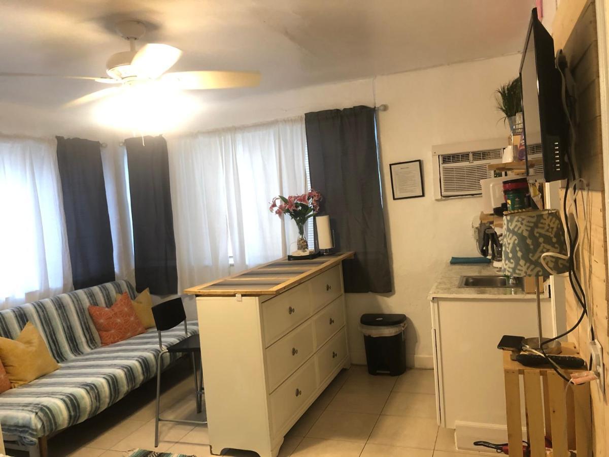 Hollywood Beachfront House Екстер'єр фото