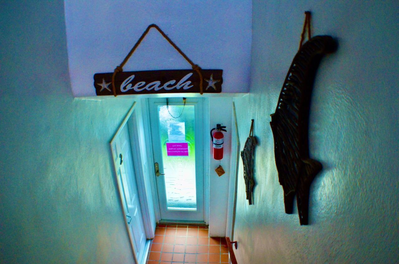 Hollywood Beachfront House Екстер'єр фото